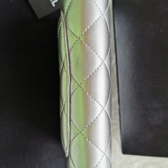 Authentic Chanel Limited Edition lambskin wallet (Brandnew) - Picture 9 of 11